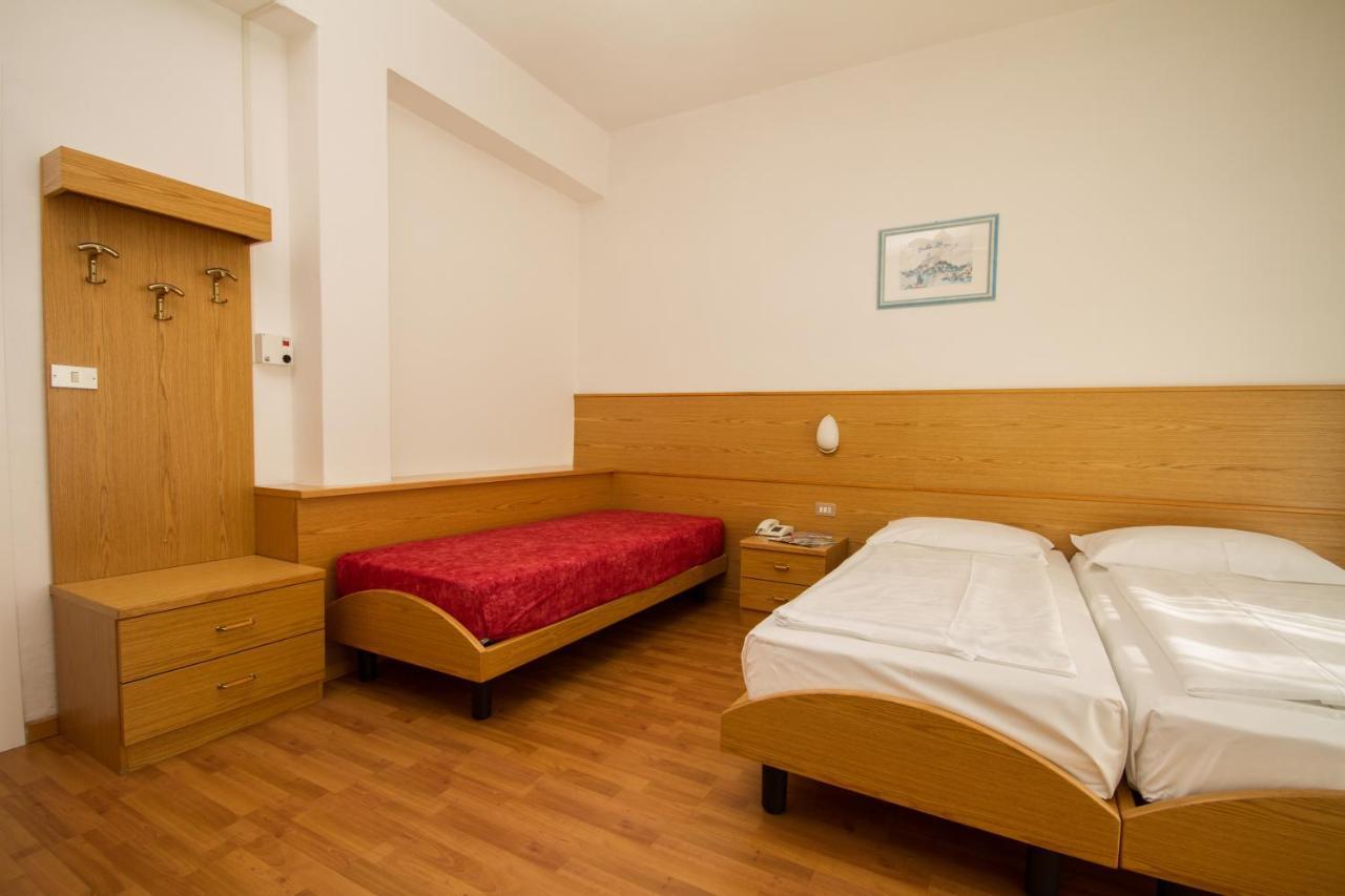 Villa Orchidea Nago-Torbole Bagian luar foto