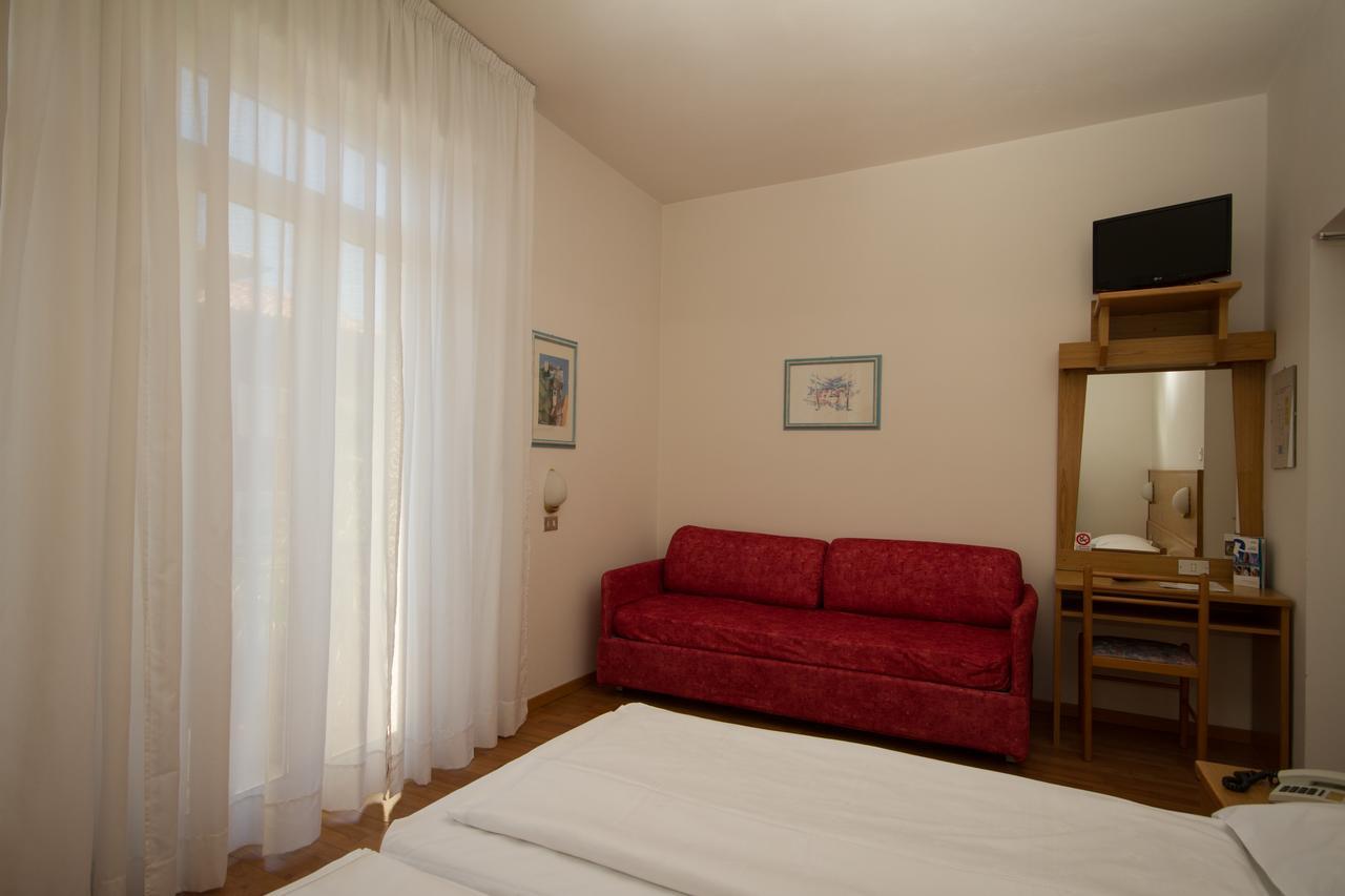 Villa Orchidea Nago-Torbole Bagian luar foto