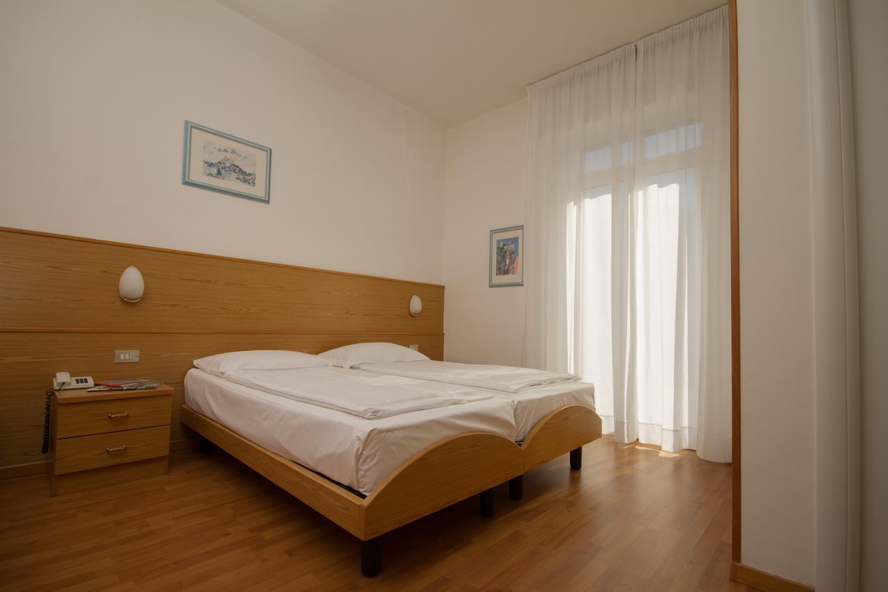 Villa Orchidea Nago-Torbole Bagian luar foto