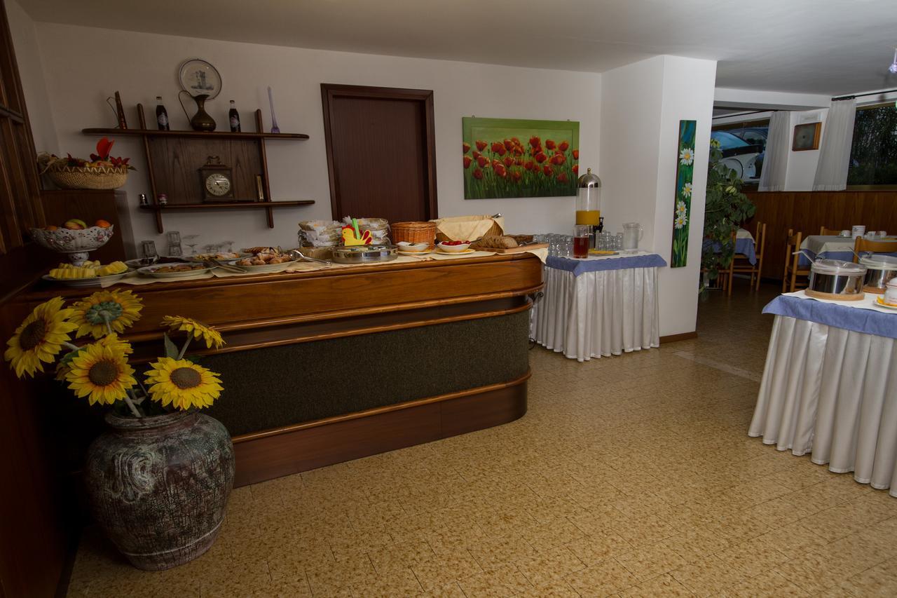Villa Orchidea Nago-Torbole Bagian luar foto